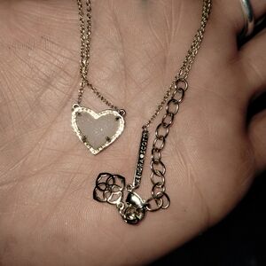 Kendra Scott necklace
